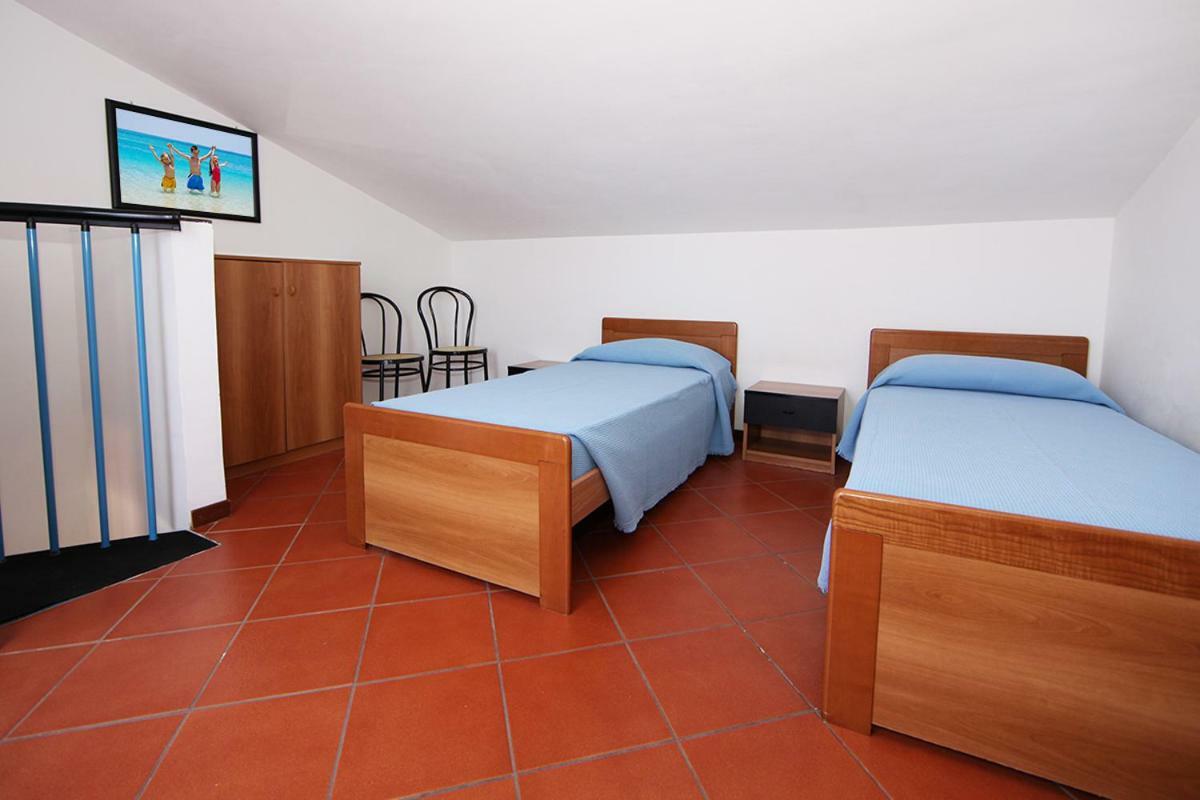 Elba Vip Aparthotel Porto Azzurro Exterior photo