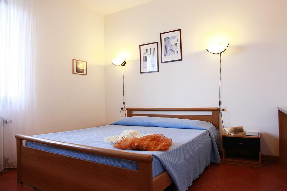 Elba Vip Aparthotel Porto Azzurro Exterior photo