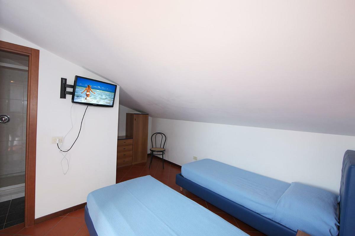 Elba Vip Aparthotel Porto Azzurro Exterior photo